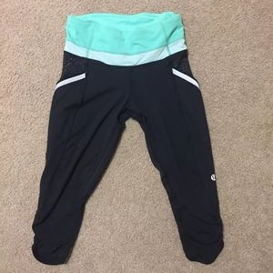 Lululemon crops 2